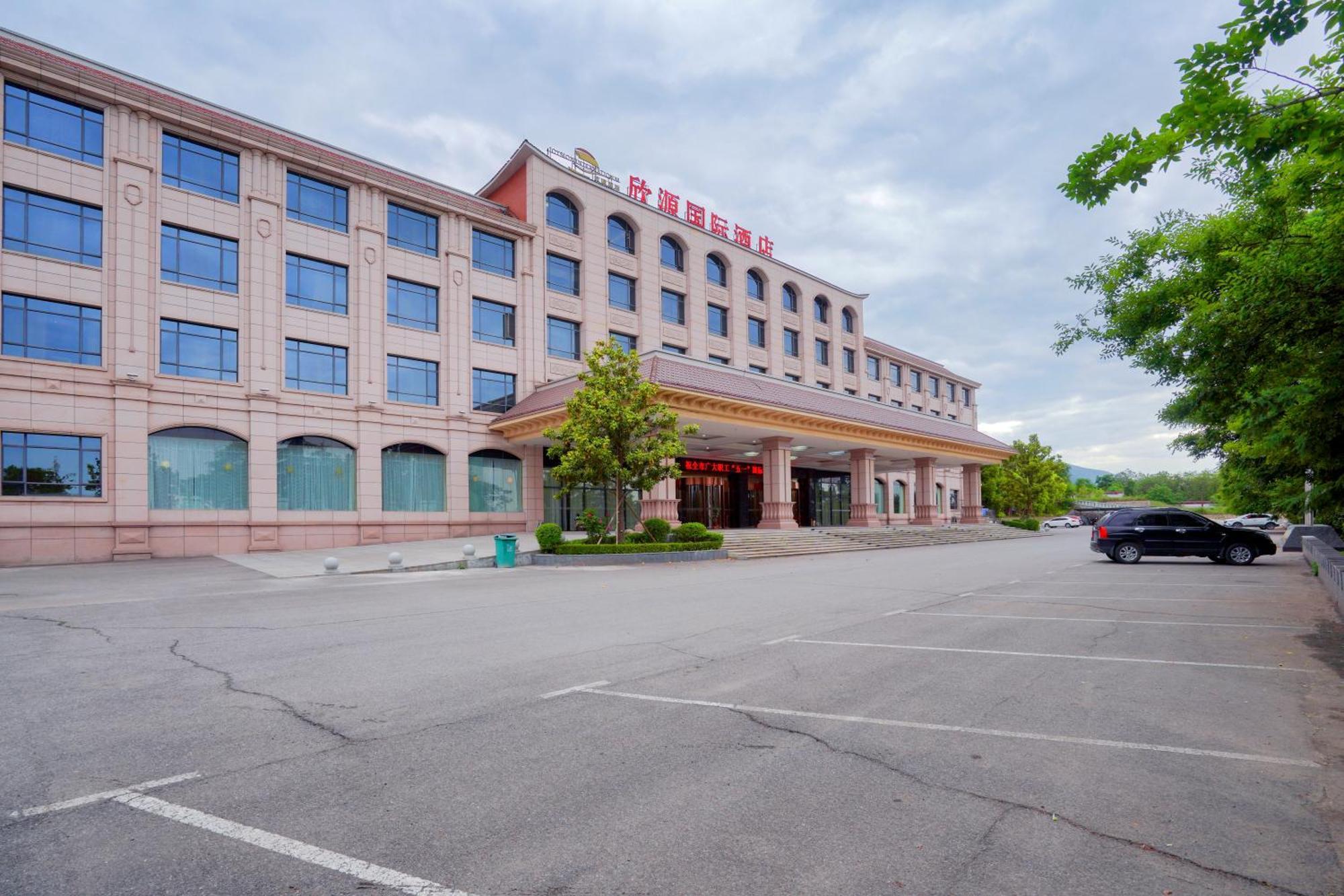 Huashan Xinghe International Hotel Huayin ภายนอก รูปภาพ